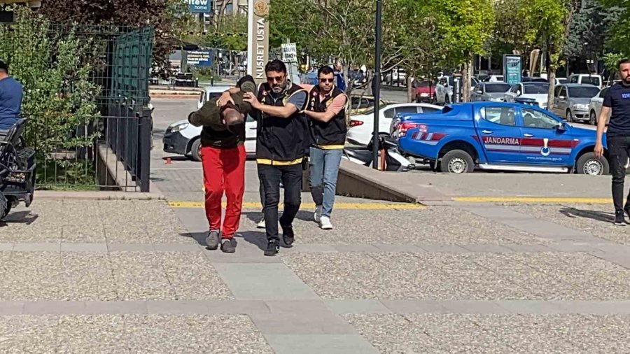 Aksaray’daki Polis-hırsız Kovalamacasında Hırsız Kardeşler Tutuklandı