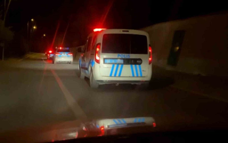 Aksaray’da Nefes Kesen Polis-hırsız Kovalamacası Kamerada