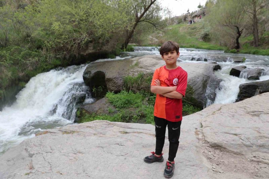 Ihlara Vadisi’nde Turizm Haftası Yürüyüşü