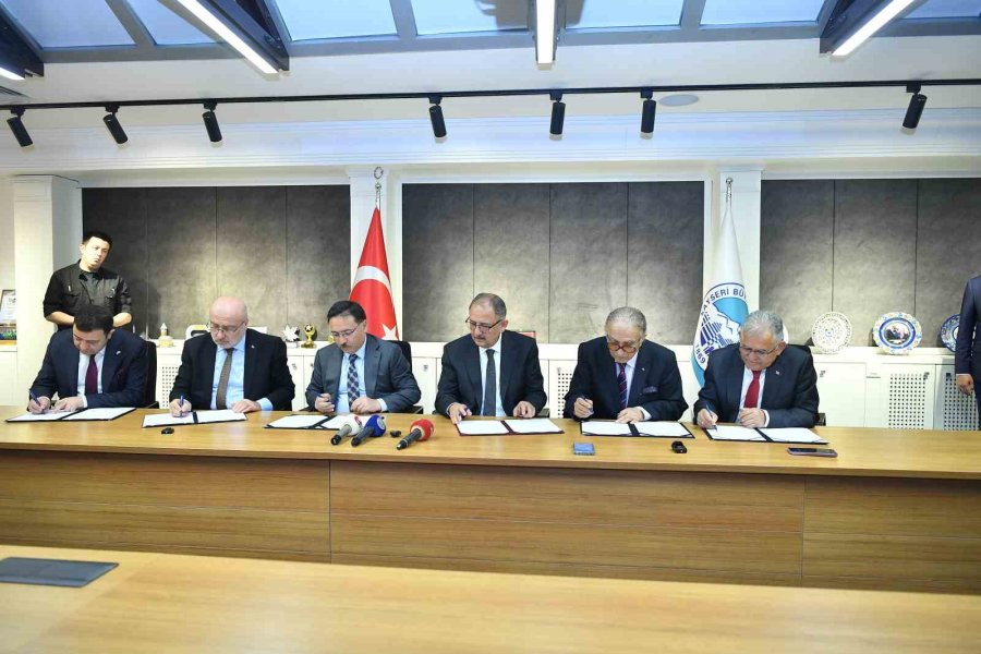 Hayırsever İşbirliği İle ’osb Teknik Kampüsü’ İçin İmzalar Atıldı