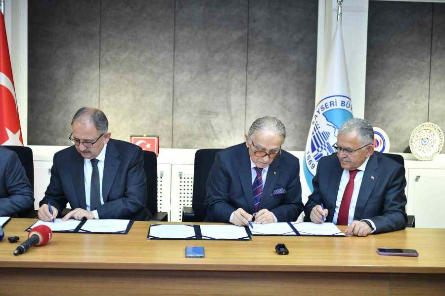 Hayırsever İşbirliği İle ’osb Teknik Kampüsü’ İçin İmzalar Atıldı