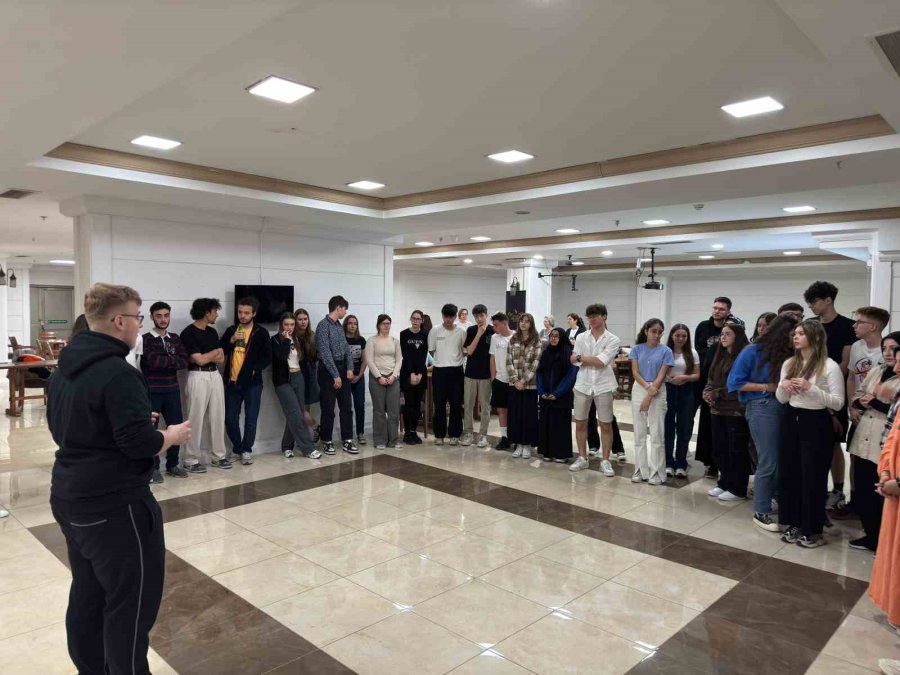 Beş Ülkeden Öğretmen Ve Öğrenciler Kariyer Danışmanlığı Projesi İçin Konya’da Buluştu