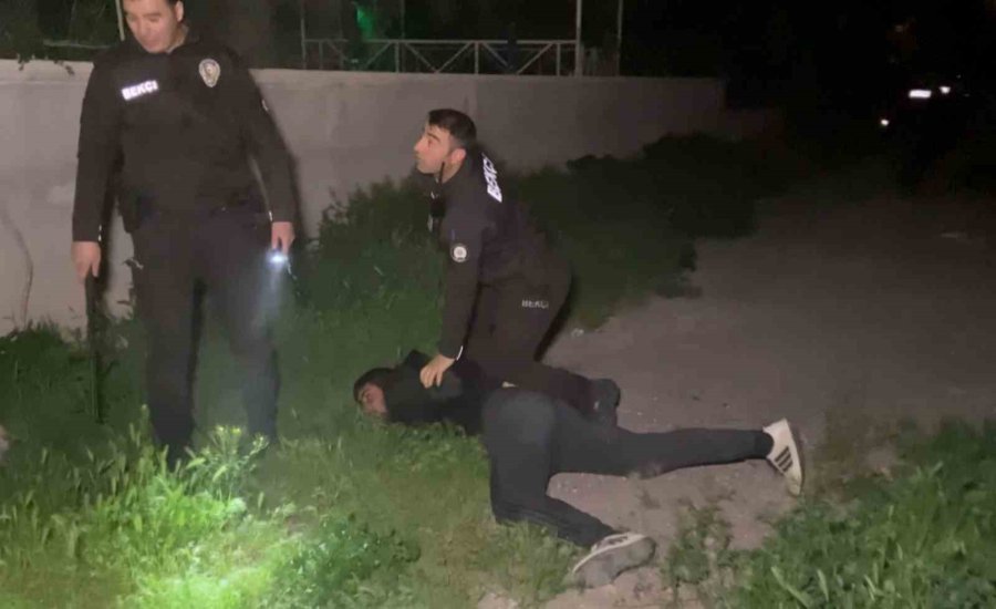 Aksaray’da Nefes Kesen Polis-hırsız Kovalamacası Kamerada