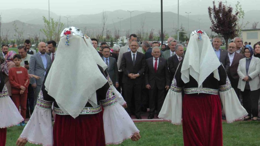Bakan Özhaseki: “bu Coğrafyada Yaşamanın Bedeli Güçlü Olmak”