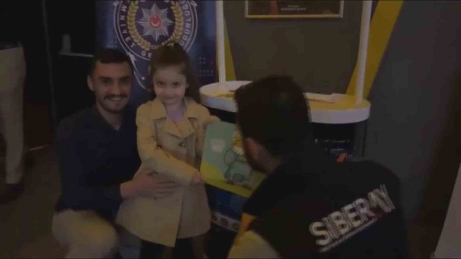 Siber Polislerinden Şehit Ve Gazi Çocuklarına Anlamlı Etkinlik