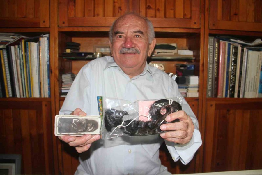 “çocuklarımdan Bir Parça” Koleksiyonuyla Adeta Müze Oluşturdu