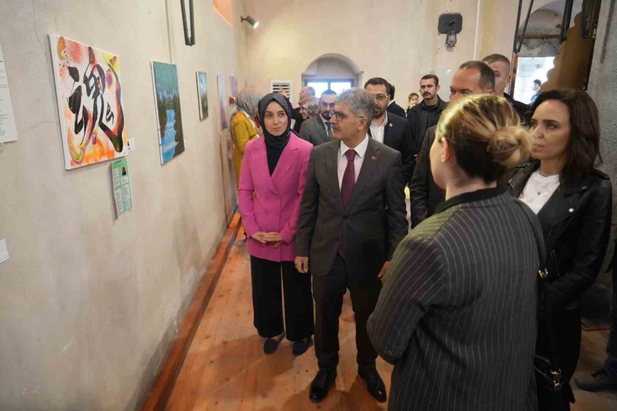 Niğde, 8 Ülkeden Sanatçının Orijinal Eserlerinin Yer Aldığı Sergiye Ev Sahipliği Yaptı