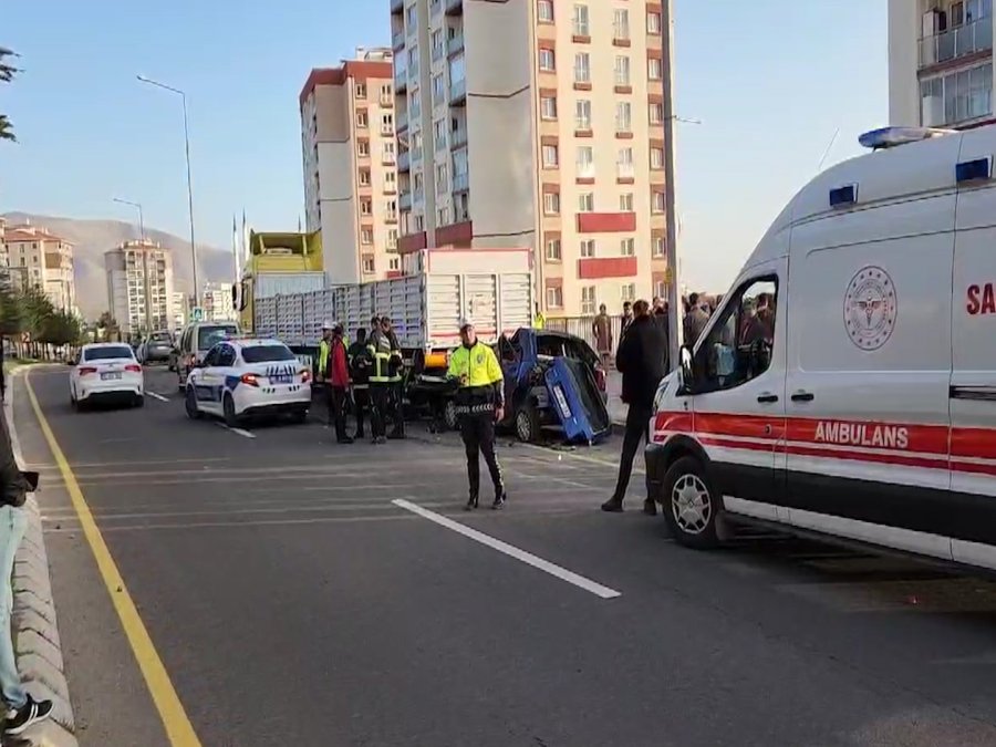 Niğde’de 3 Aracın Karıştığı Kaza Ucuz Atlatıldı