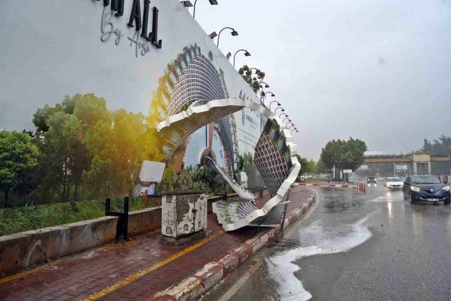 Sarı Kodla Uyarılan Antalya’da Şiddetli Rüzgar Etkili Oluyor
