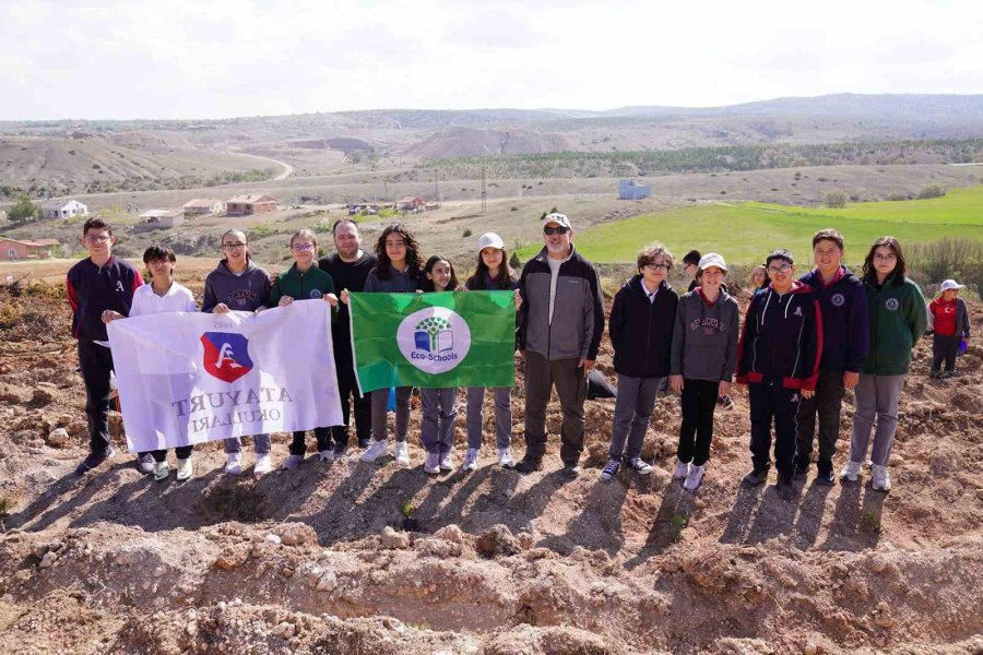 Eskişehir’de 3 Bin Fidan Toprakla Buluştu