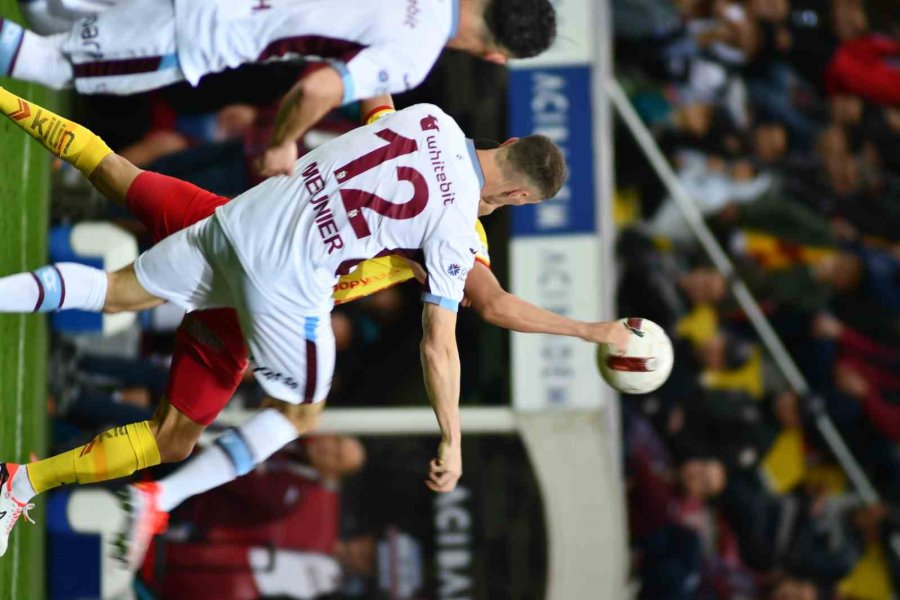 Trendyol Süper Lig: Kayserispor: 0 - Trabzonspor: 1 (ilk Yarı)