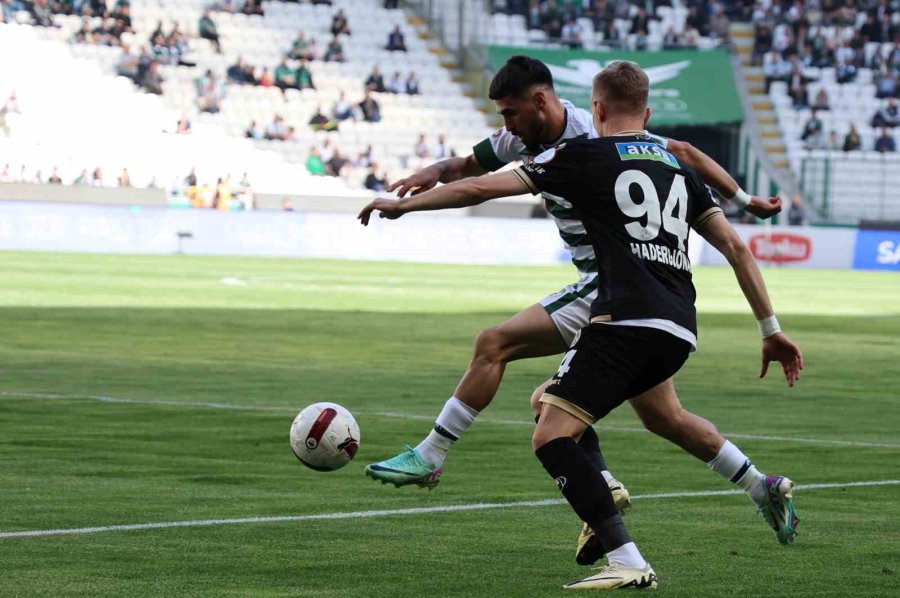 Trendyol Süper Lig: Konyaspor: 0 - Corendon Alanyaspor: 1 (ilk Yarı)