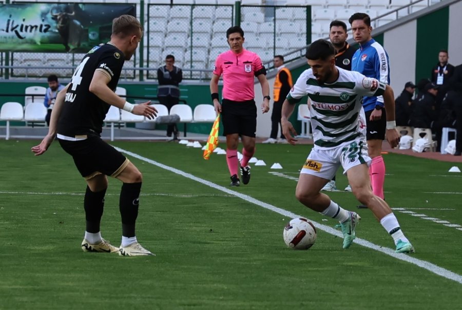 Trendyol Süper Lig: Konyaspor: 0 - Corendon Alanyaspor: 1 (ilk Yarı)