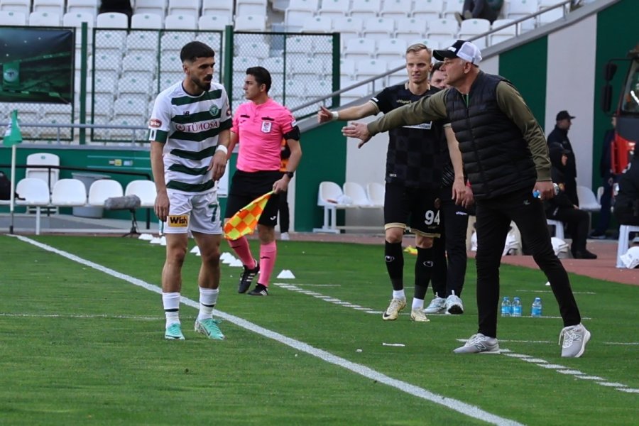 Trendyol Süper Lig: Konyaspor: 0 - Corendon Alanyaspor: 1 (ilk Yarı)