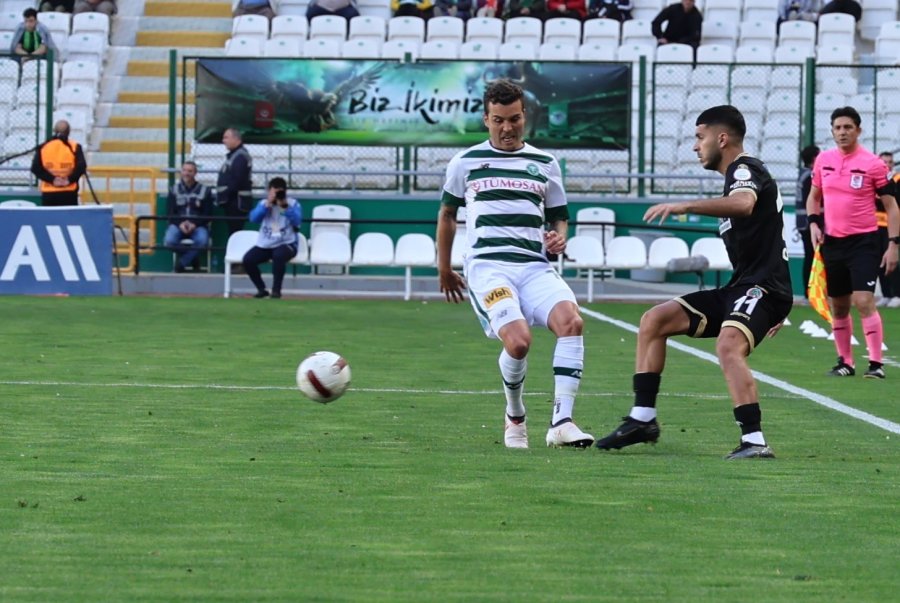 Trendyol Süper Lig: Konyaspor: 0 - Corendon Alanyaspor: 1 (ilk Yarı)