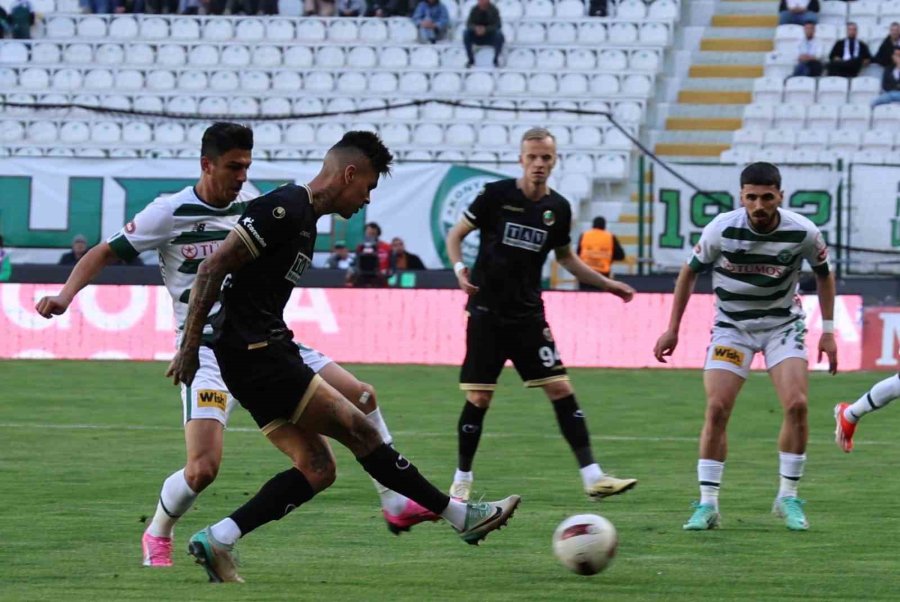 Trendyol Süper Lig: Konyaspor: 0 - Corendon Alanyaspor: 1 (ilk Yarı)