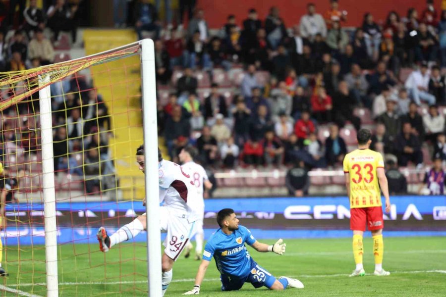 Trendyol Süper Lig: Kayserispor: 1 - Trabzonspor: 2 (maç Sonucu)