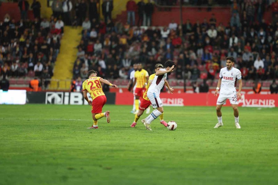 Trendyol Süper Lig: Kayserispor: 1 - Trabzonspor: 2 (maç Sonucu)