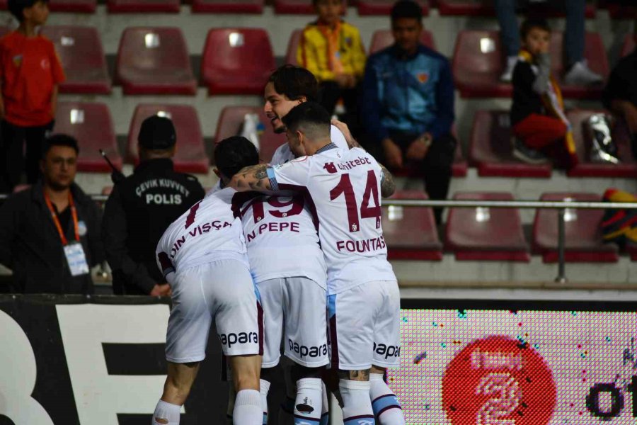 Trendyol Süper Lig: Kayserispor: 1 - Trabzonspor: 2 (maç Sonucu)