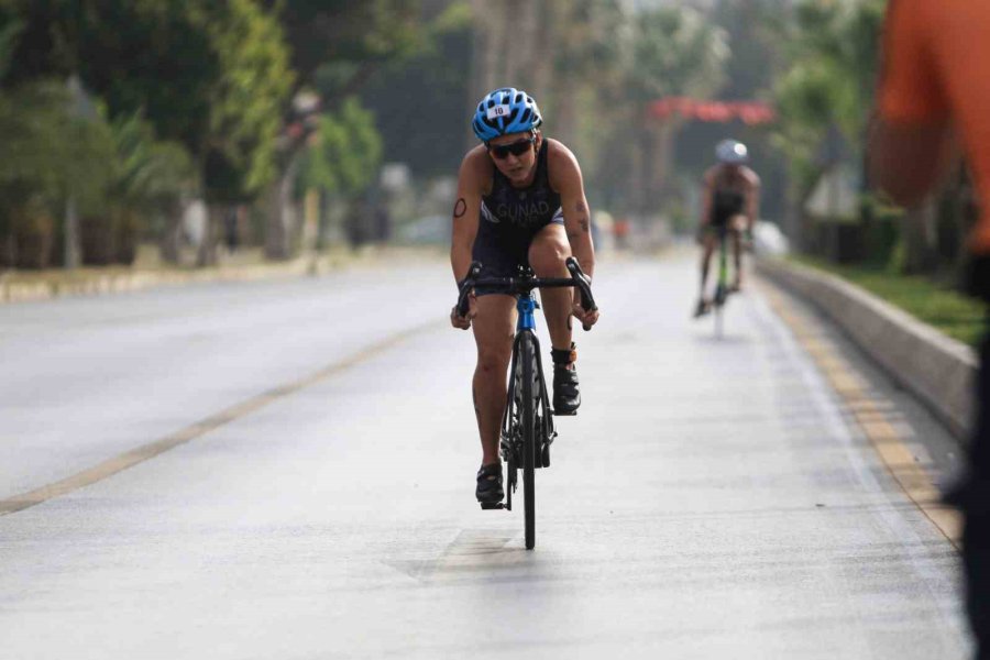 Türkiye Triatlon Elitler Türkiye Şampiyonası Sprint Mesafe Yarışı Yapıldı