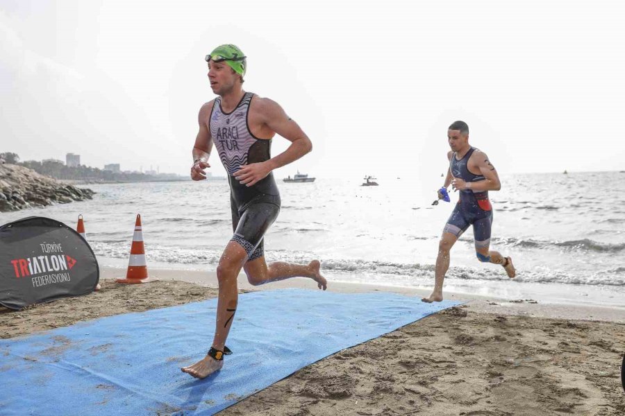 Türkiye Triatlon Elitler Türkiye Şampiyonası Sprint Mesafe Yarışı Yapıldı