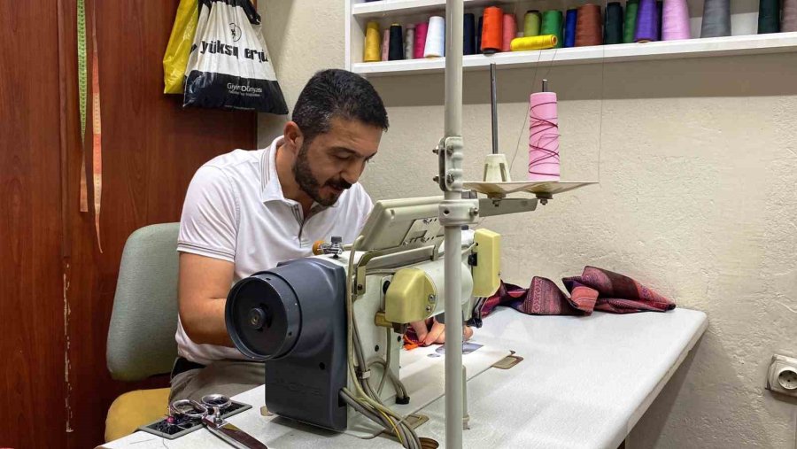 Kostümcülerde 23 Nisan Çocuk Bayramı Mesaisi