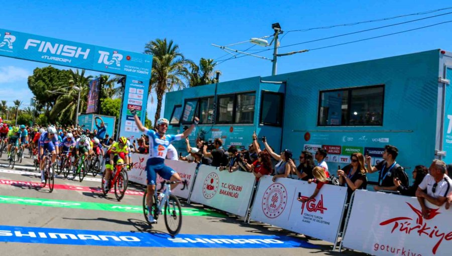 Cumhurbaşkanlığı Türkiye Bisiklet Turunun İlk Etabını Fabio Jakobsen Kazandı