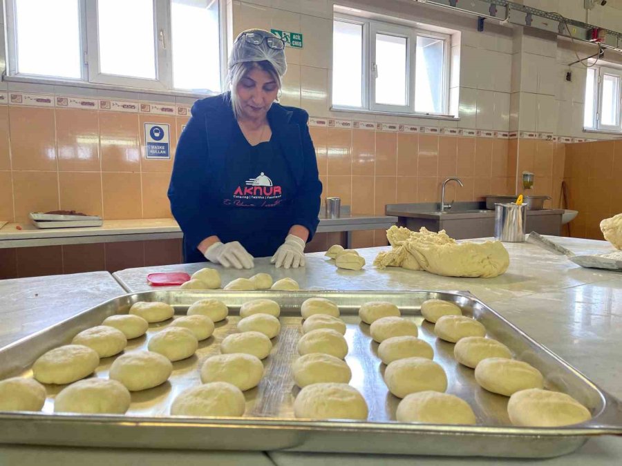 Arkadaşa İkram İle Başlayan İçli Köfte Serüveni Fabrika Açtırdı