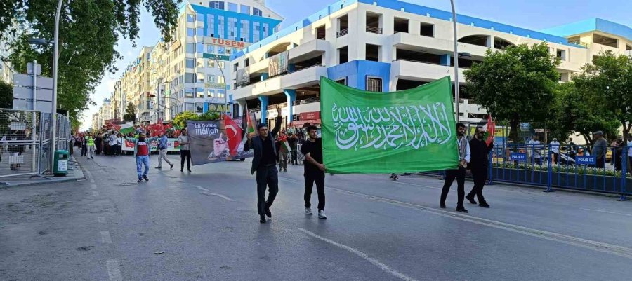 Eğitim Bir Sen Gazze İçin Meydanlarda