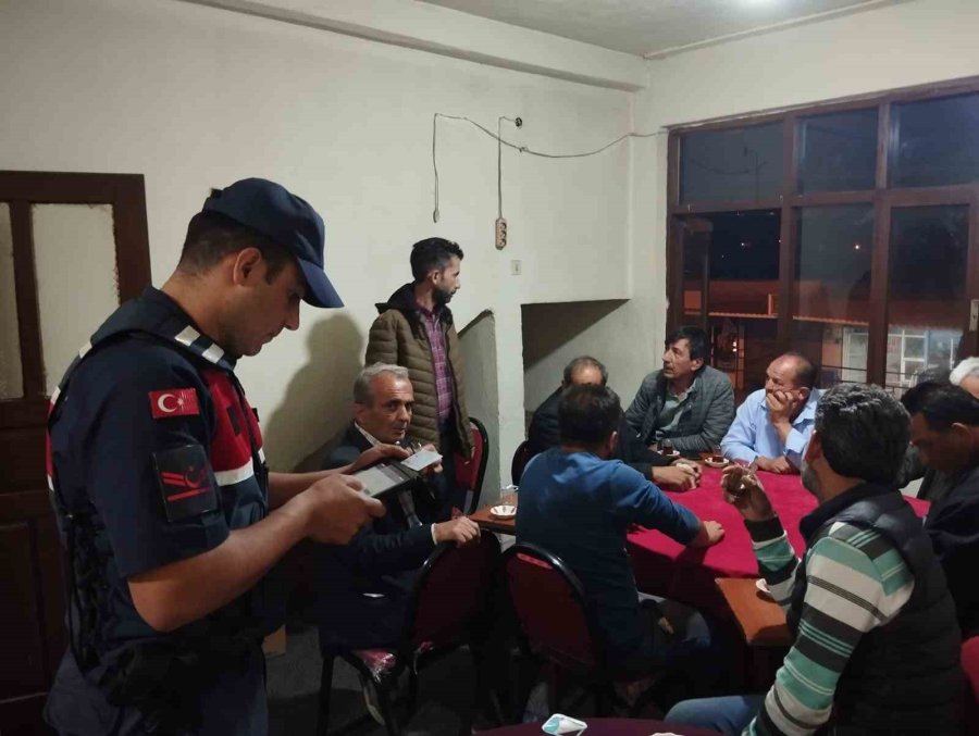 Alanya’da 2 Aranan Şahıs Yakalandı