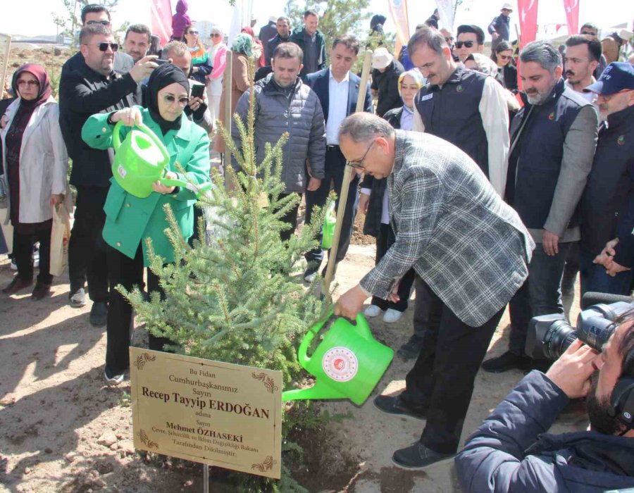 Bakan Özhaseki: "485 Milyar Liralık Bir Destekle İstanbul’u Dönüştürmeye Gayret Edeceğiz"