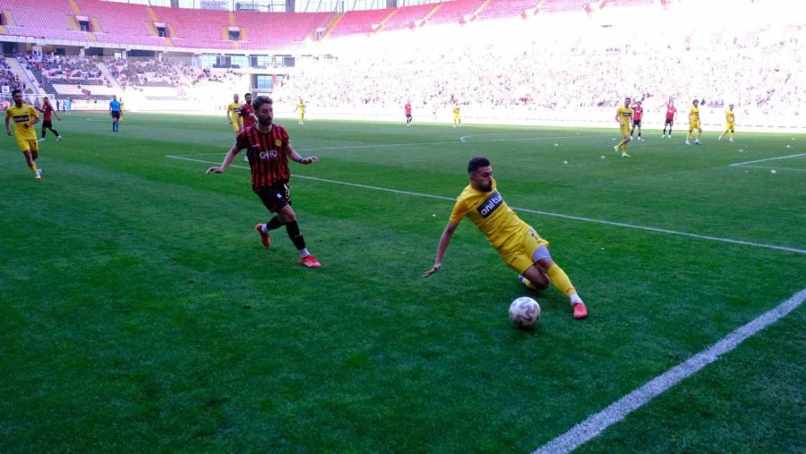 Eskişehirspor, 1926 Polatlı Belediyespor’a 1-0 Mağlup Oldu