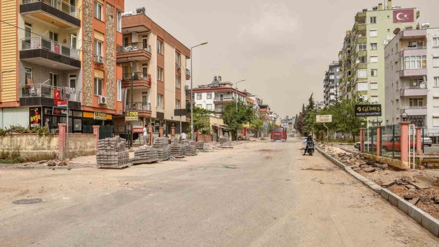 Kepez’den 4 Mahalleye Konforlu Yaya Yolu