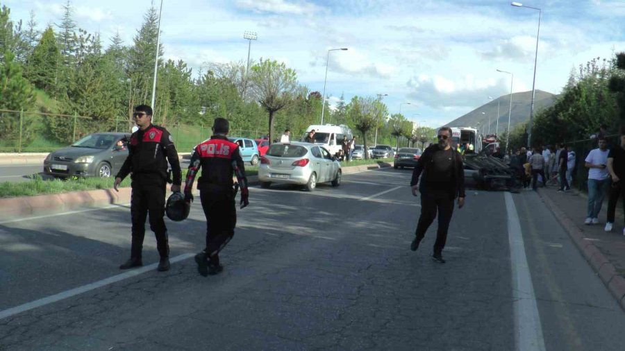 Kontrolden Çıkan Otomobil Takla Attı: 2’si Ağır 4 Yaralı