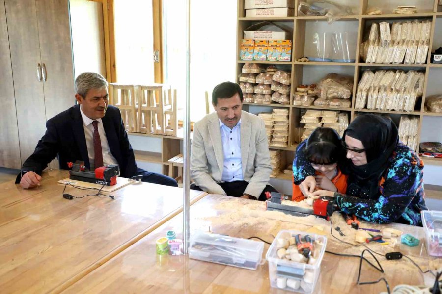 Karatay Tabiat Mektebi’nde Eğitimler Sürüyor