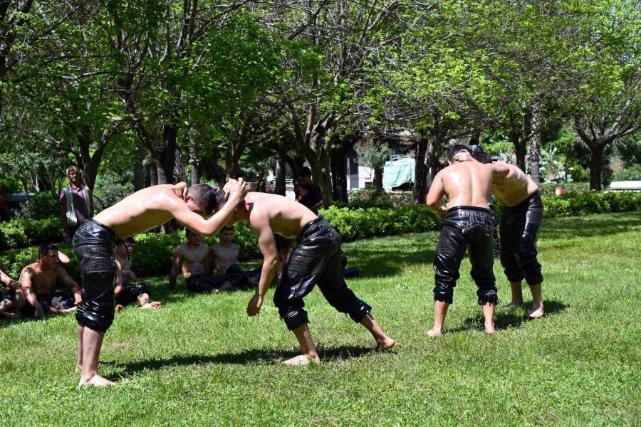 Antalya’da Geleceğin Başpehlivanları Hazırlıklara Devam Ediyor