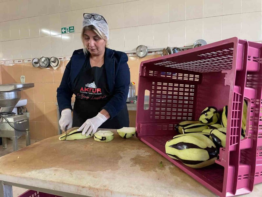 Arkadaşa İkram İle Başlayan İçli Köfte Serüveni Fabrika Açtırdı