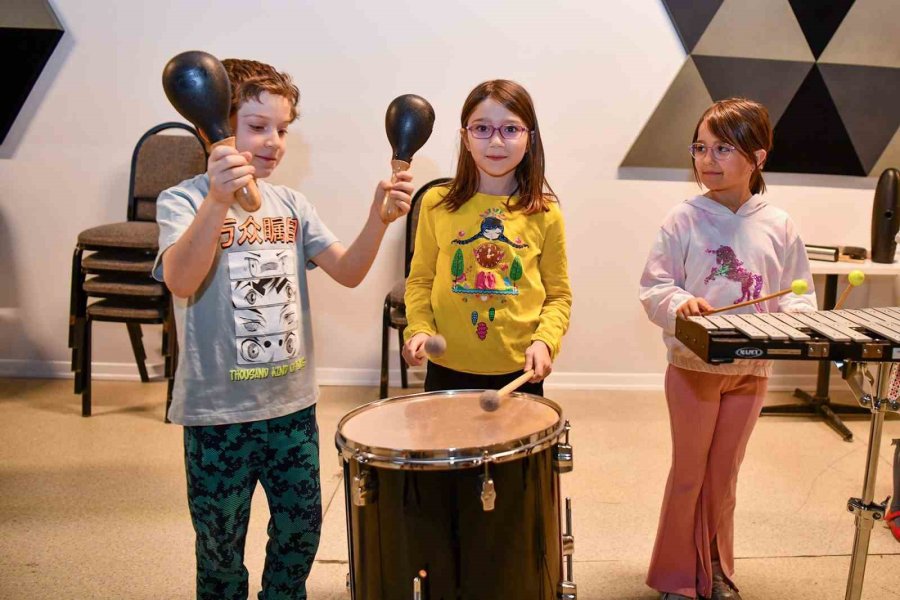 Öğrenciler Enstrümanlar İle Tanıştı