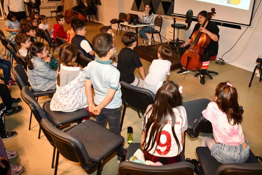 Öğrenciler Enstrümanlar İle Tanıştı