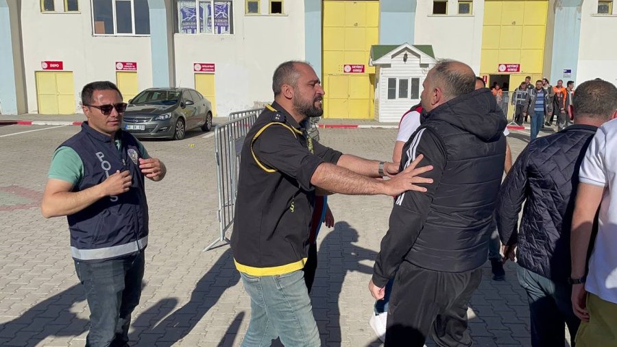 Berabere Biten Maçta Tansiyon Yükseldi