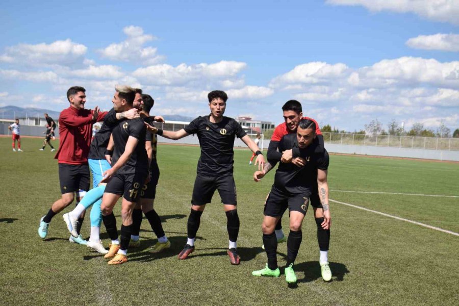 Anadolu Üniversitesi Spor Kulübü 3 Puanı 3 Golle Aldı