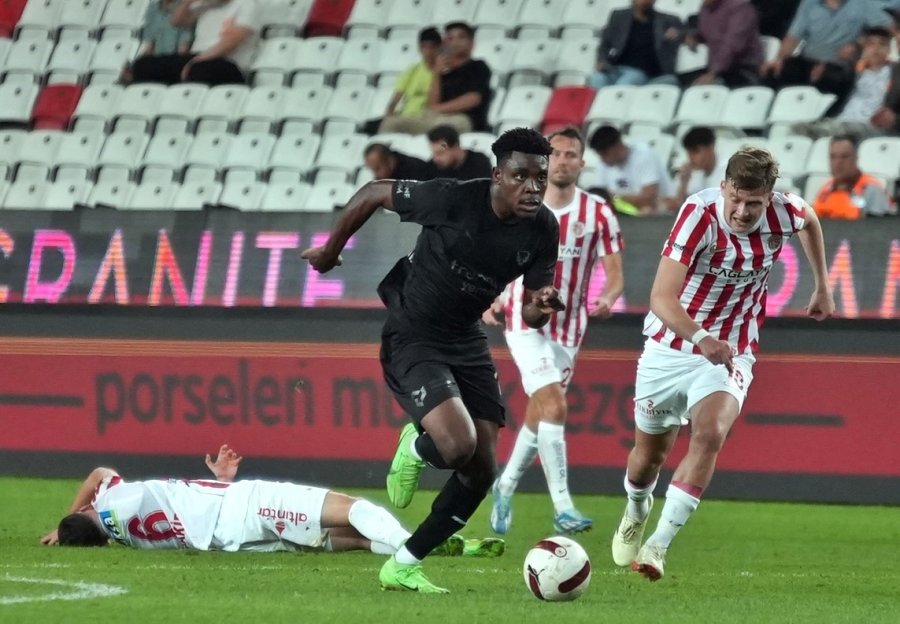 Trendyol Süper Lig: Antalyaspor: 2 - Hatayspor: 1 (maç Sonucu)