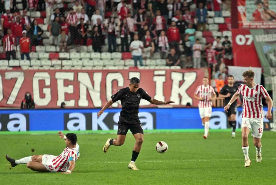Trendyol Süper Lig: Antalyaspor: 2 - Hatayspor: 1 (maç Sonucu)