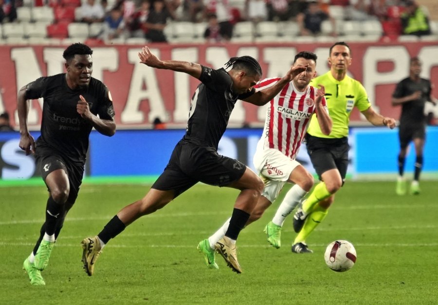 Trendyol Süper Lig: Antalyaspor: 2 - Hatayspor: 1 (maç Sonucu)