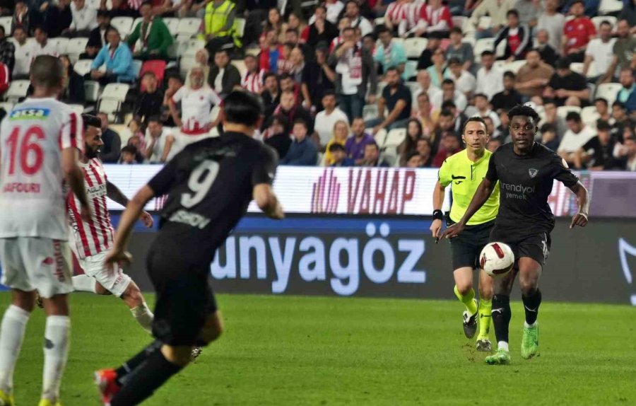 Trendyol Süper Lig: Antalyaspor: 2 - Hatayspor: 1 (maç Sonucu)