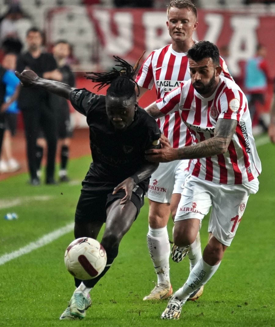 Trendyol Süper Lig: Antalyaspor: 2 - Hatayspor: 1 (maç Sonucu)