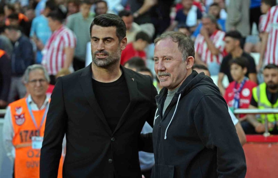 Trendyol Süper Lig: Antalyaspor: 0 - Hatayspor: 1 (ilk Yarı)