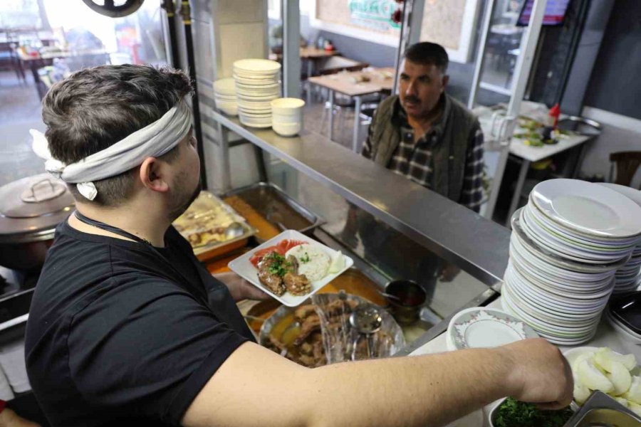 Kuzu Değil, Hindi Boynu Eti