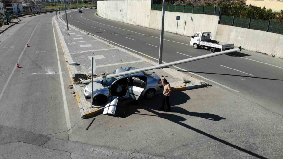 Alkollü Direksiyon Başına Geçti, Kaza Yapınca "bindirin Götürün" Dedi