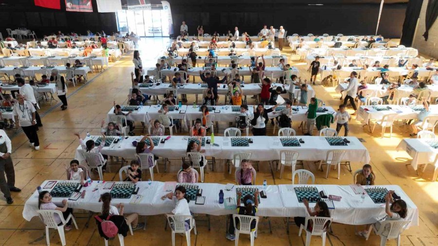 23 Nisan Satranç Turnuvası Sona Erdi
